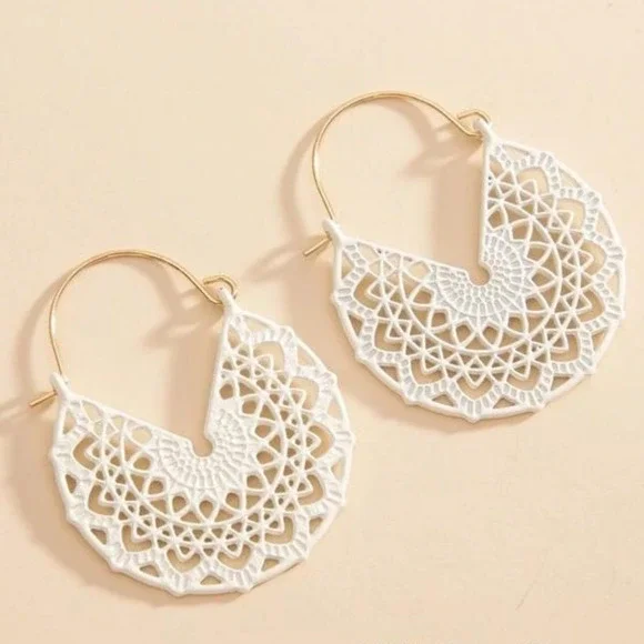 White Hoop Earrings Floral White Basket Hoops Cut out Dangle Earrings Scroll NWT - Picture 1 of 13